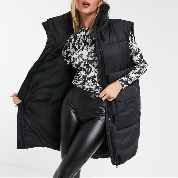 NWT Monki Lumi recycled sleeveless padded jacket in black - Picture 4 of 4